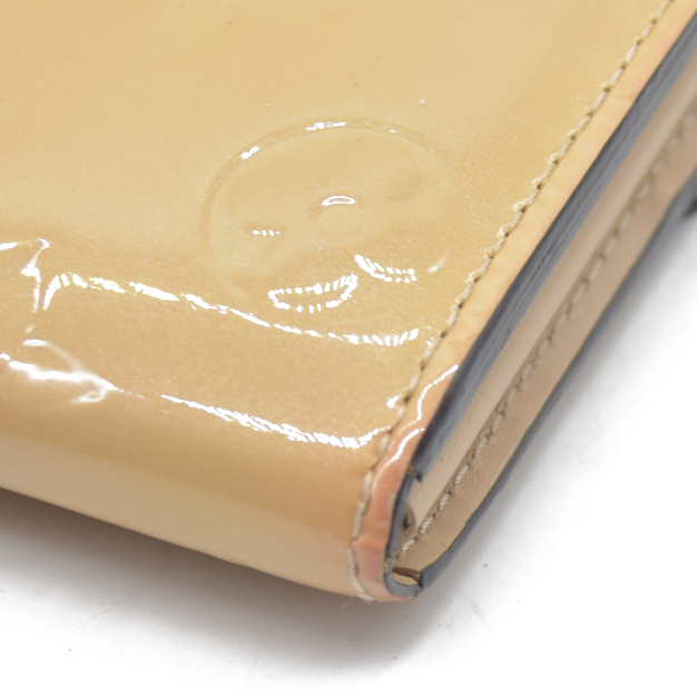 $880 LOUIS VUITTON Vernis Sarah Wallet Beige Poudre TS1126 2016 CONSIGNMENT