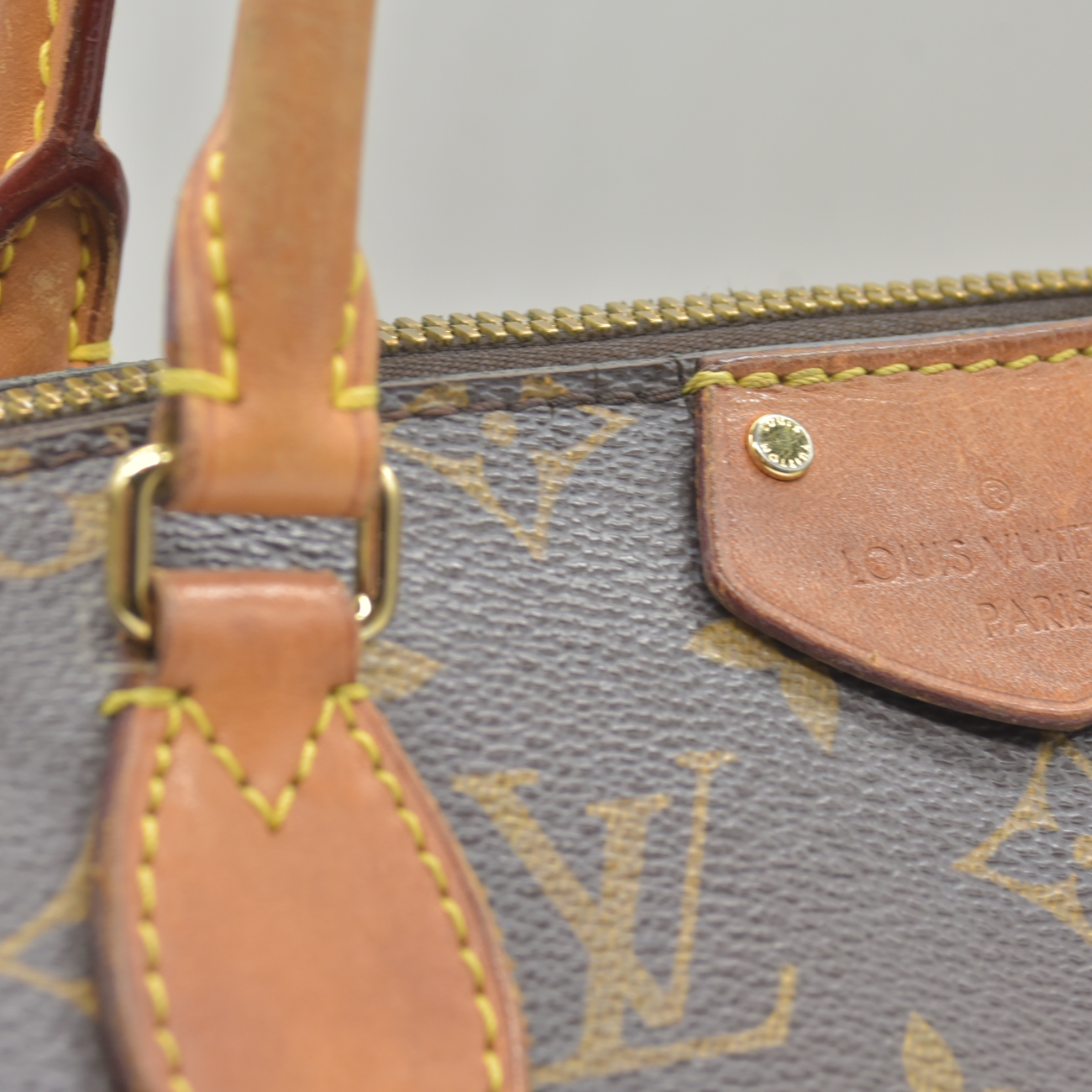 $1540 2015 Louis Vuitton Turenne MM Monogram FL1105