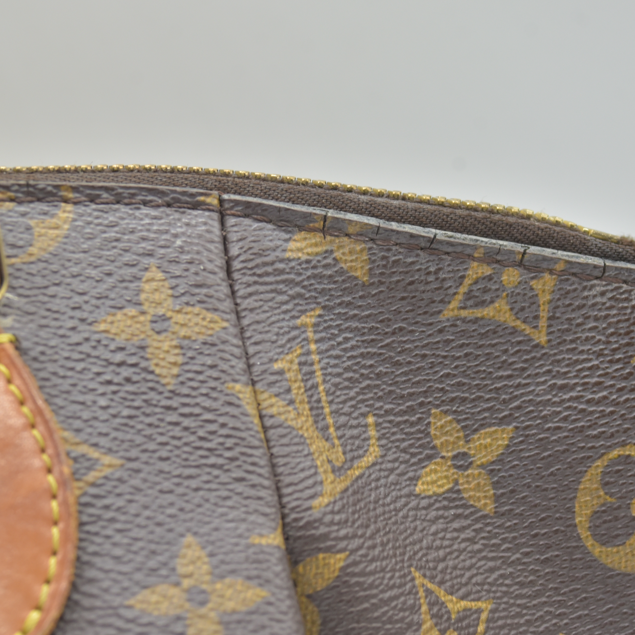 $1540 2015 Louis Vuitton Turenne MM Monogram FL1105