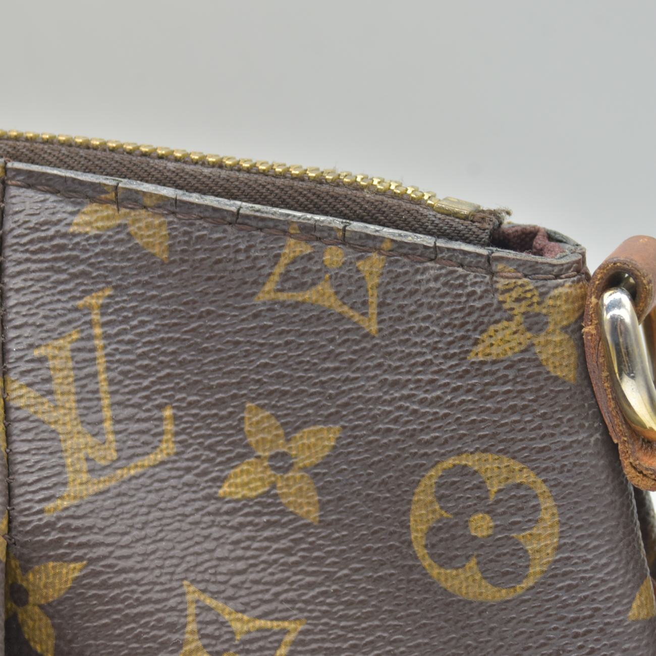 $1540 2015 Louis Vuitton Turenne MM Monogram FL1105
