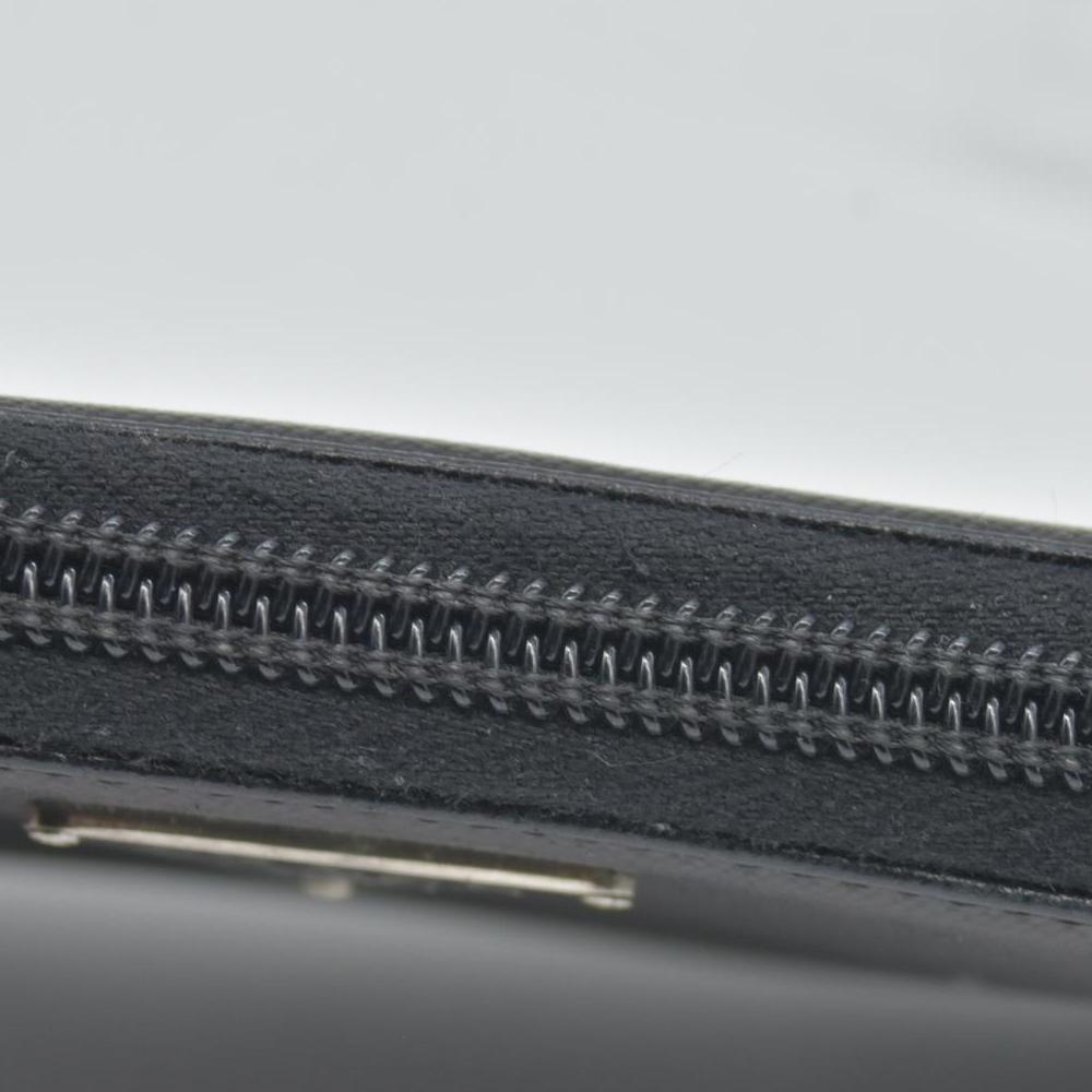 $1050 Prada Saffiano Triangle Zip Around Wallet Black CONSIGNMENT