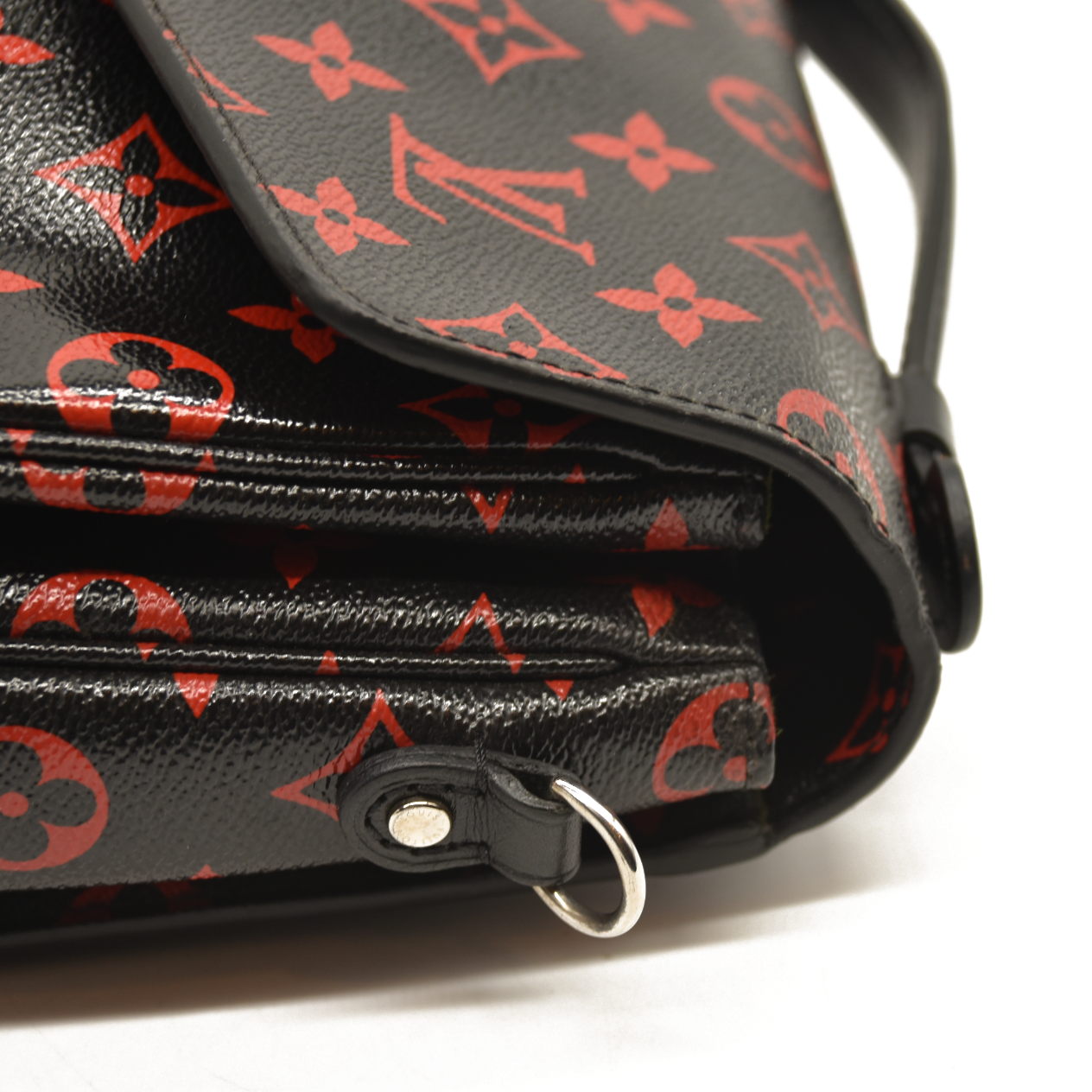 Louis Vuitton  Monogram Infrarouge Pochette Metis DR4196