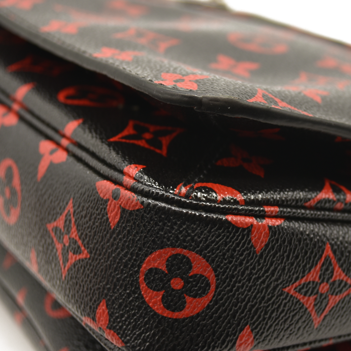 Louis Vuitton  Monogram Infrarouge Pochette Metis DR4196