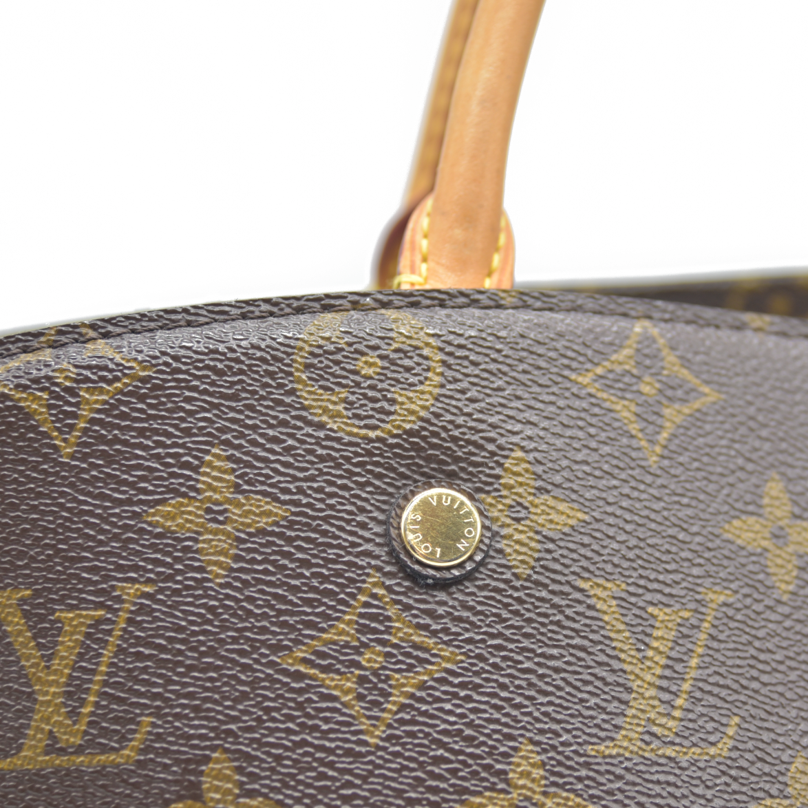 AUCTION $2640  LOUIS VUITTON  Monogram Montaigne GM TR1104