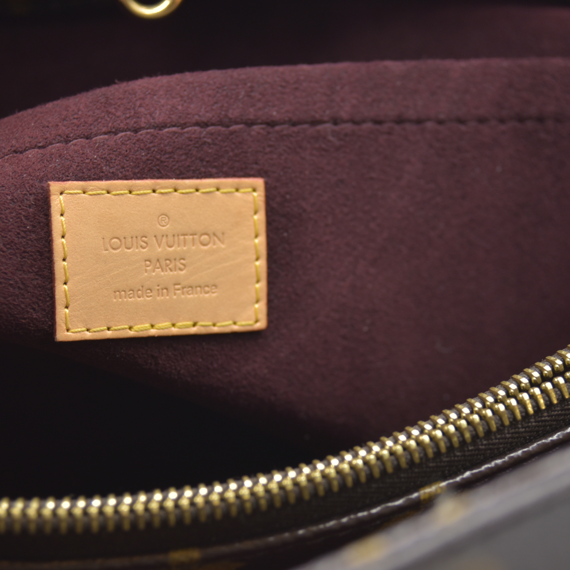 AUCTION $2640  LOUIS VUITTON  Monogram Montaigne GM TR1104