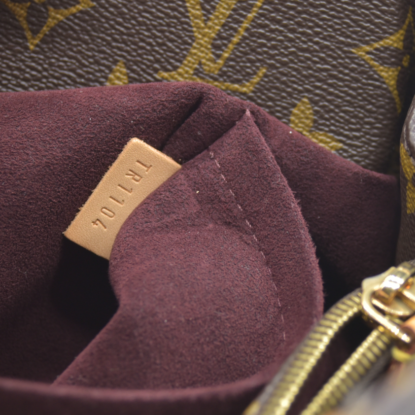 AUCTION $2640  LOUIS VUITTON  Monogram Montaigne GM TR1104