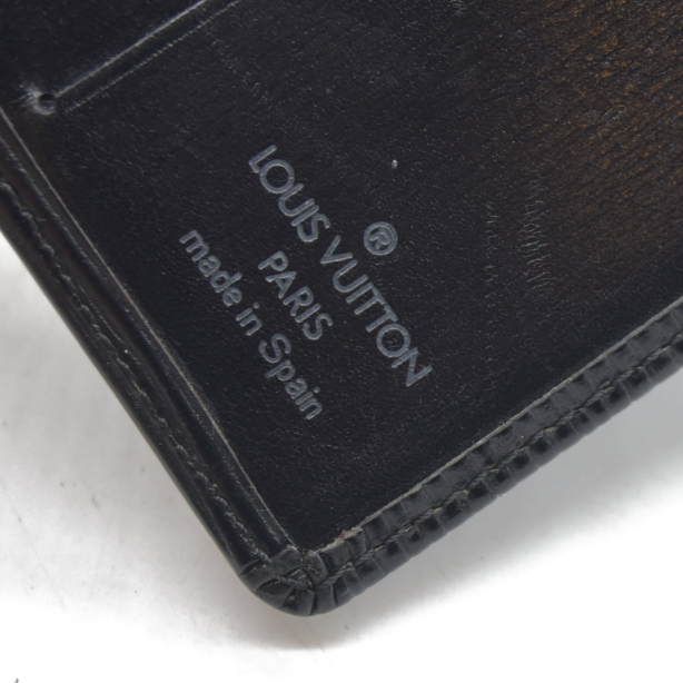 $615 CA0954 CONSIGNMENT Louis Vuitton Epi Marco Bifold Wallet 1994