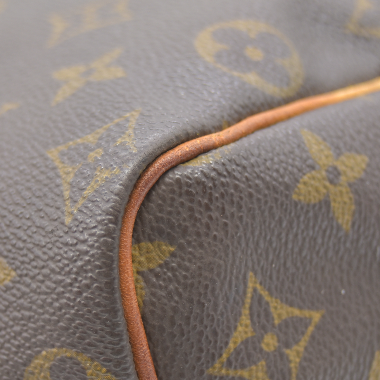 $1490 1989 Louis Vuitton Monogram Speedy 25 MI8912