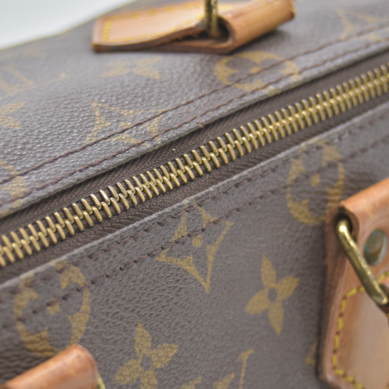 $1490 1989 Louis Vuitton Monogram Speedy 25 MI8912