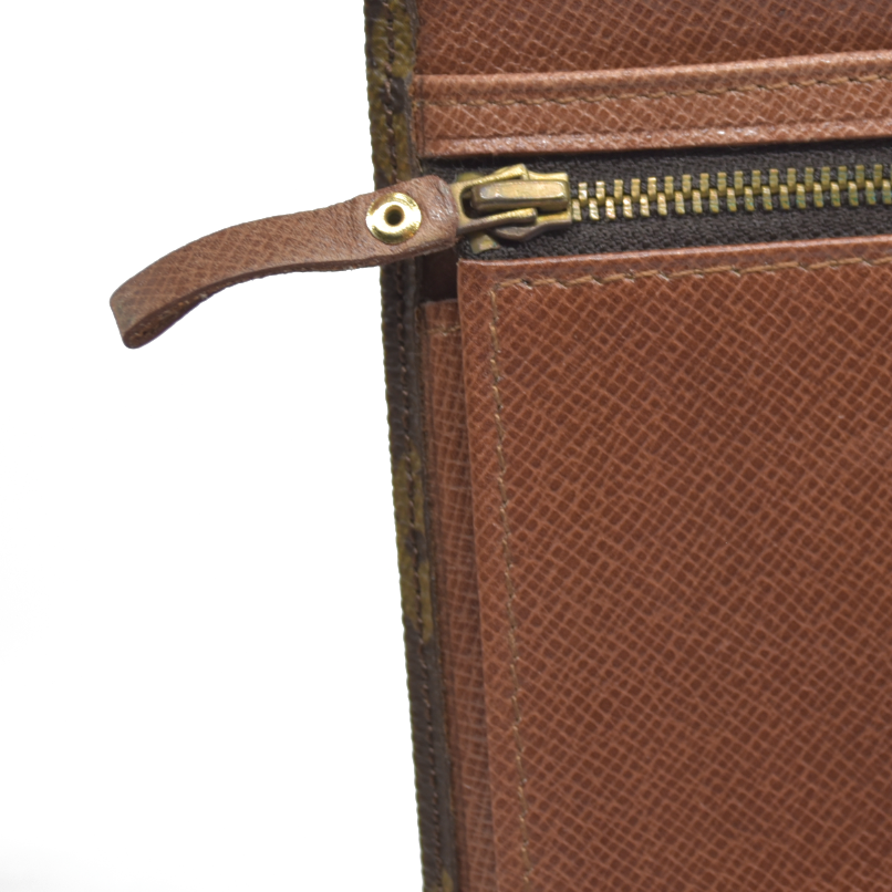 $605 1986 Louis Vuitton Monogram Passport Organizer Clutch CONSIGNMENT 864AN