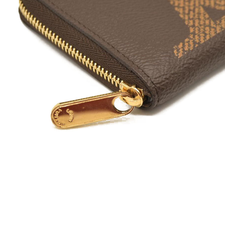 Louis Vuitton  Monogram Giant Zippy Coin Purse