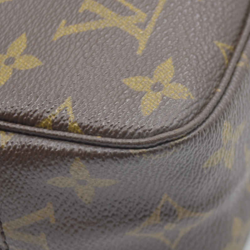 $600 Louis Vuitton Monogram Trousse Toilette 23 CONSIGNMENT 864TH 1986