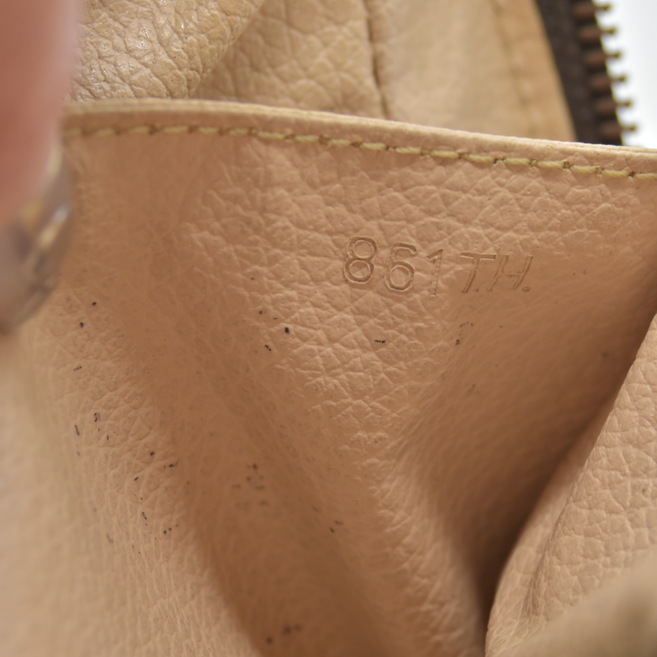 $600 1986 Louis Vuitton Monogram Trousse Toilette 23 Clutch Pouch Bag 861TH