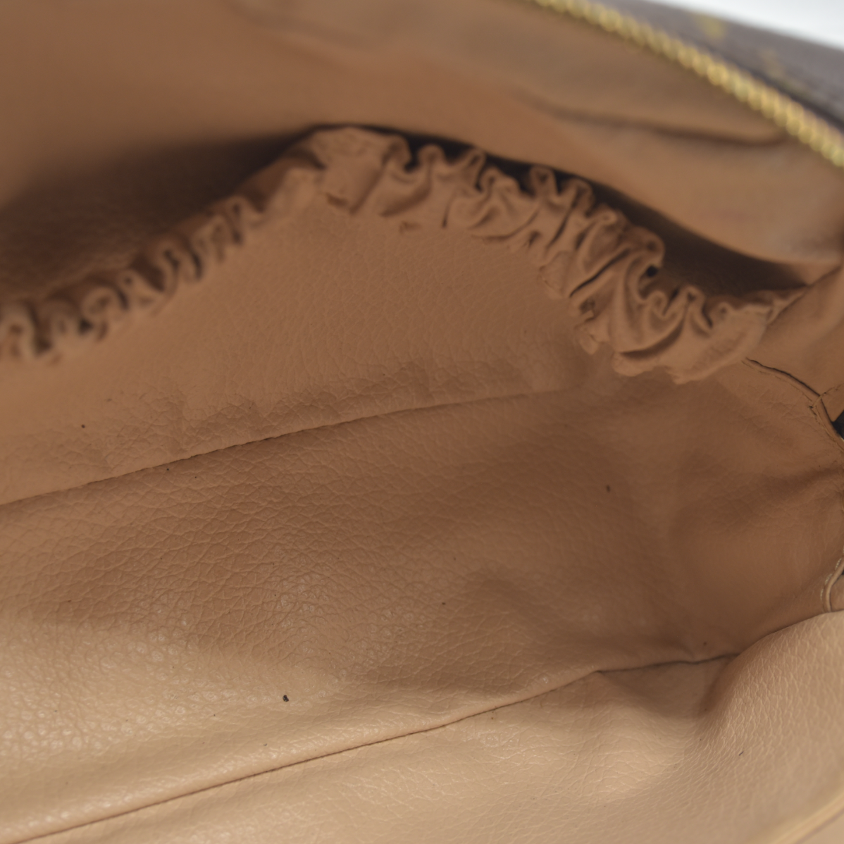 $600 Louis Vuitton Monogram Trousse Toilette 23 CONSIGNMENT 864TH 1986