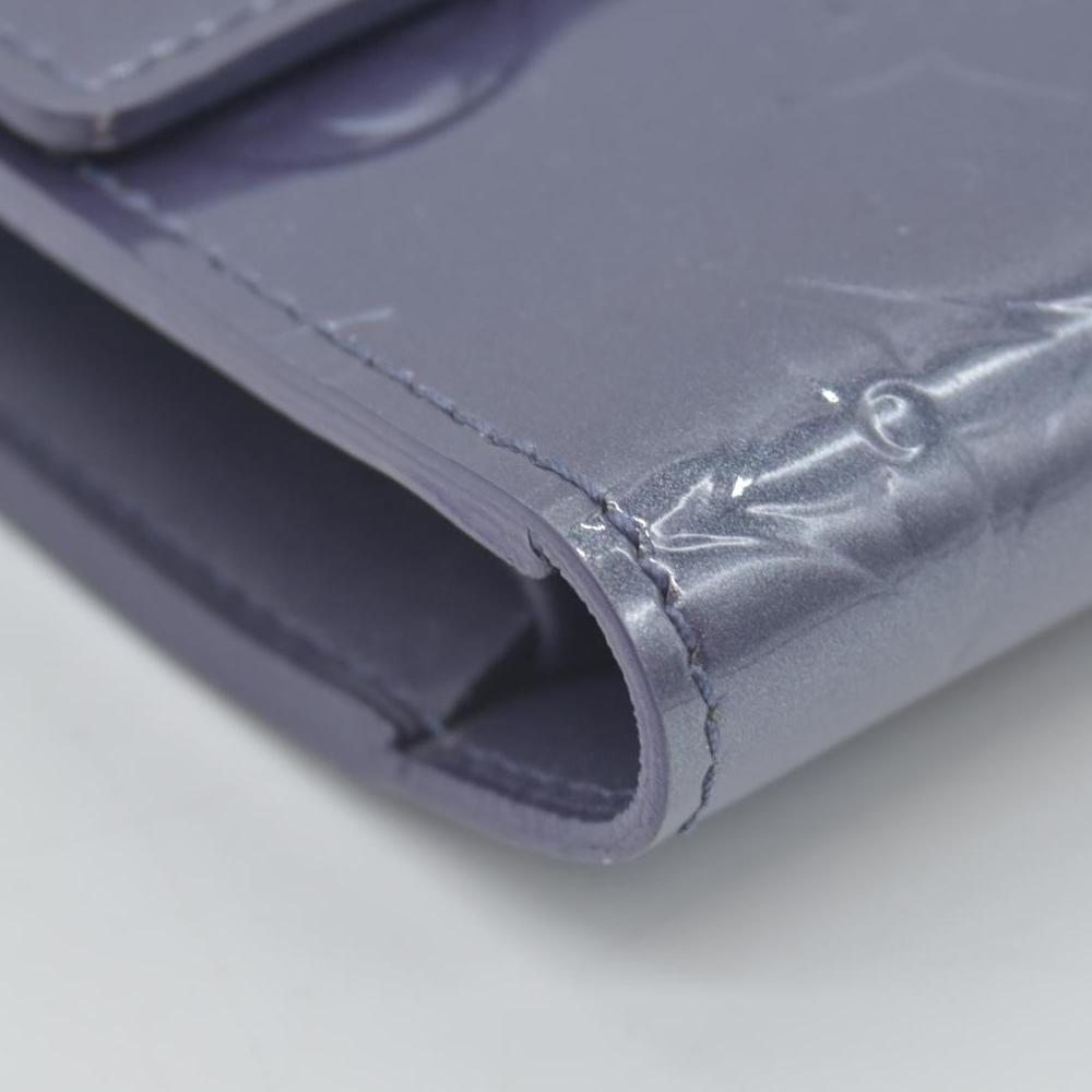 $880 2004 Louis Vuitton Vernis Sarah Wallet Purple Grey CONSIGNMENT TH1024