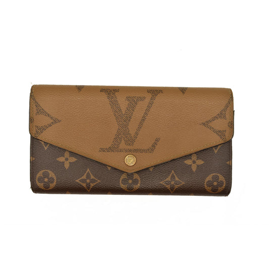 Louis Vuitton  Reverse Monogram Giant Sarah Wallet