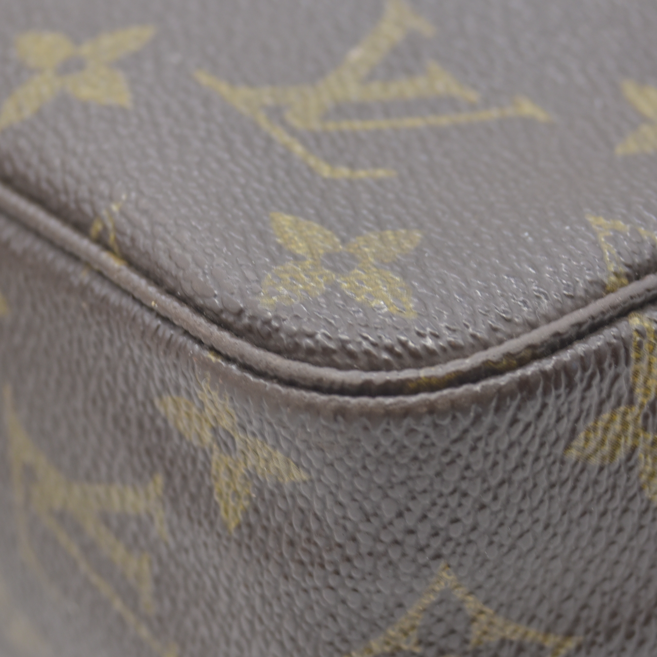 $600 1986 Louis Vuitton Monogram Trousse Toilette 23 Clutch Pouch Bag 861TH