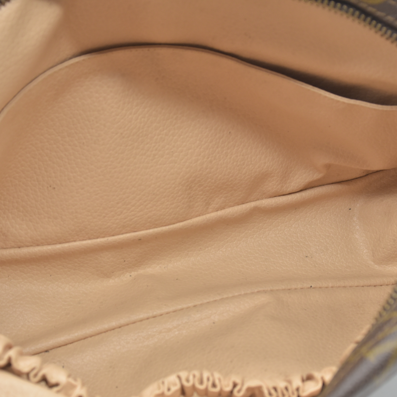 $600 1982 Louis Vuitton Monogram Trousse Toilette 28 Clutch Pouch Bag 821