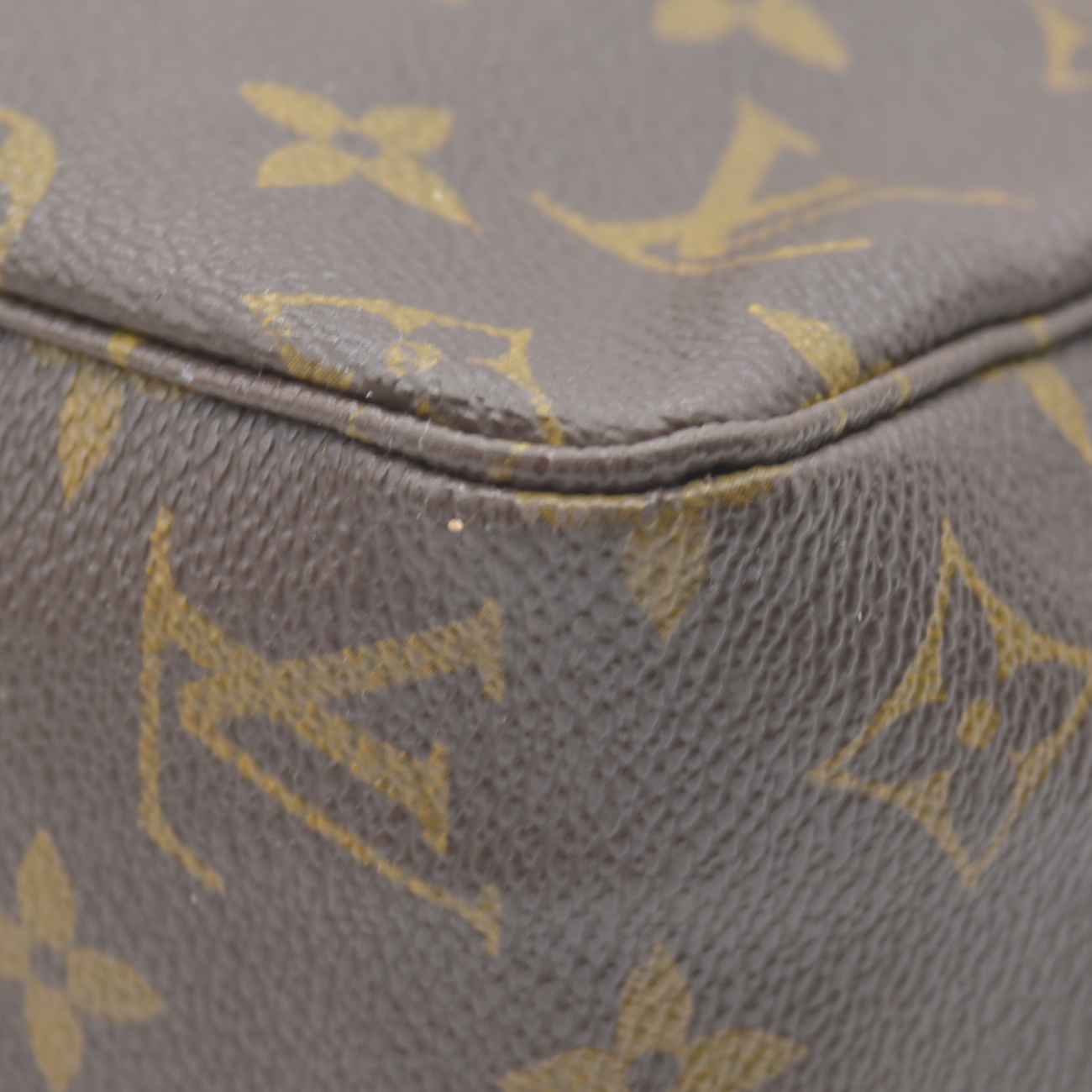 $600 1982 Louis Vuitton Monogram Trousse Toilette 28 Clutch Pouch Bag 821