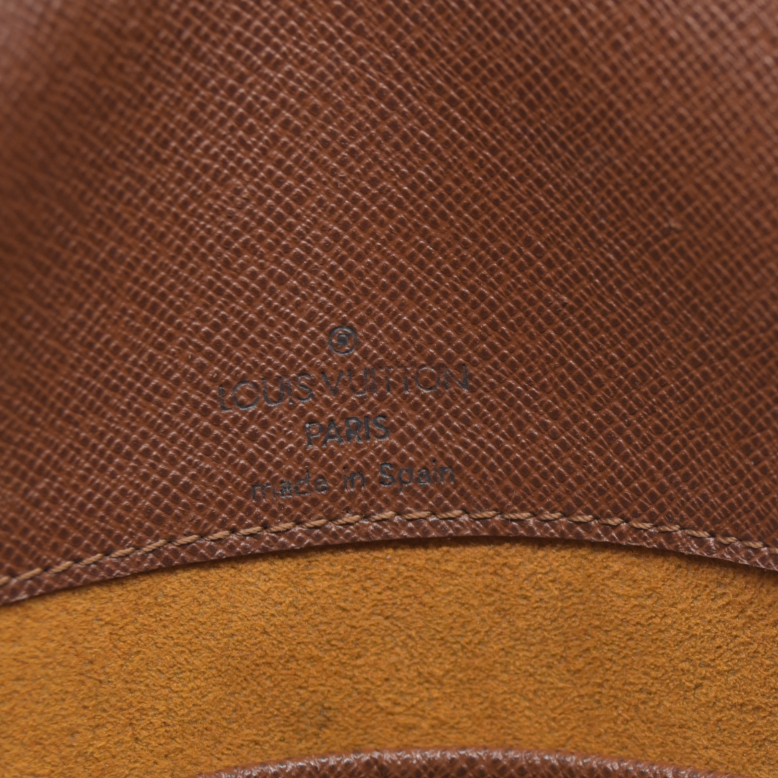 $830 Louis Vuitton Monogram Musette Salsa LM0070 2000 CONSIGNMENT