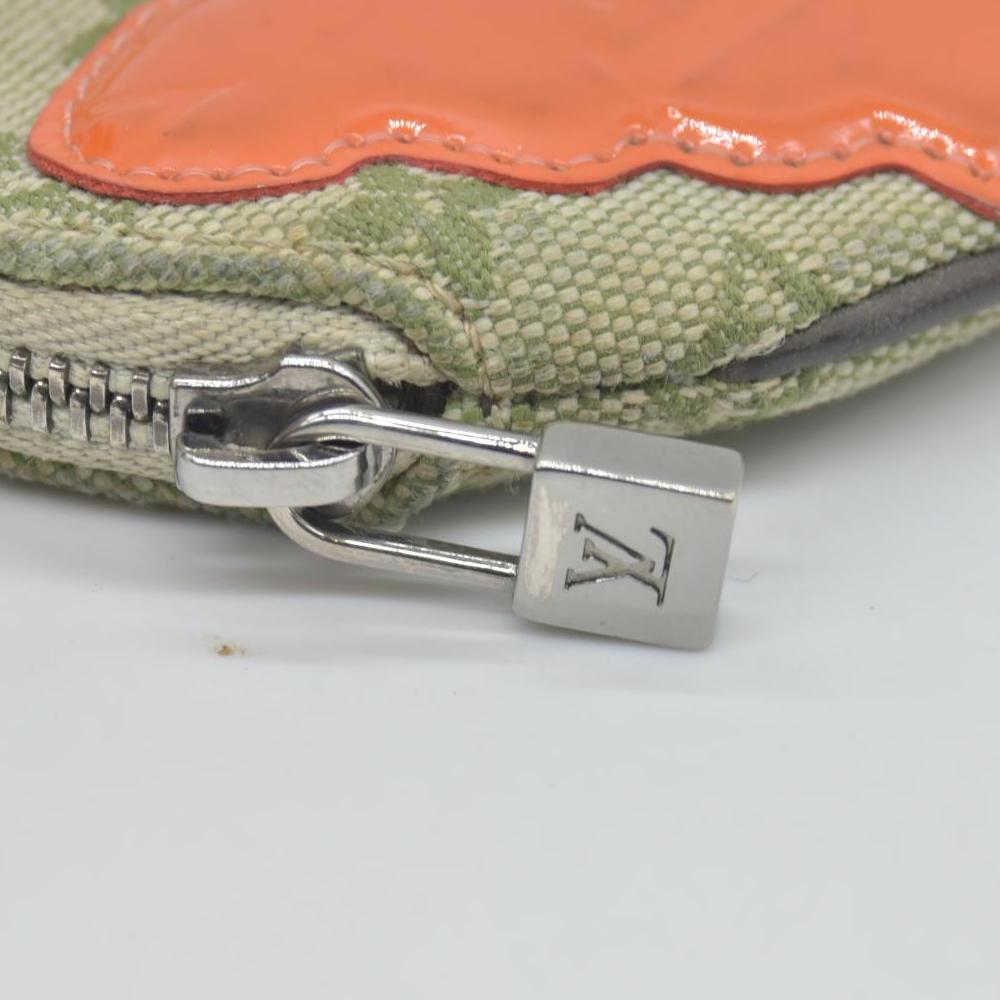 $390 2002 Louis Vuitton  LV Monogram Round Coin Purse CONSIGNMENT