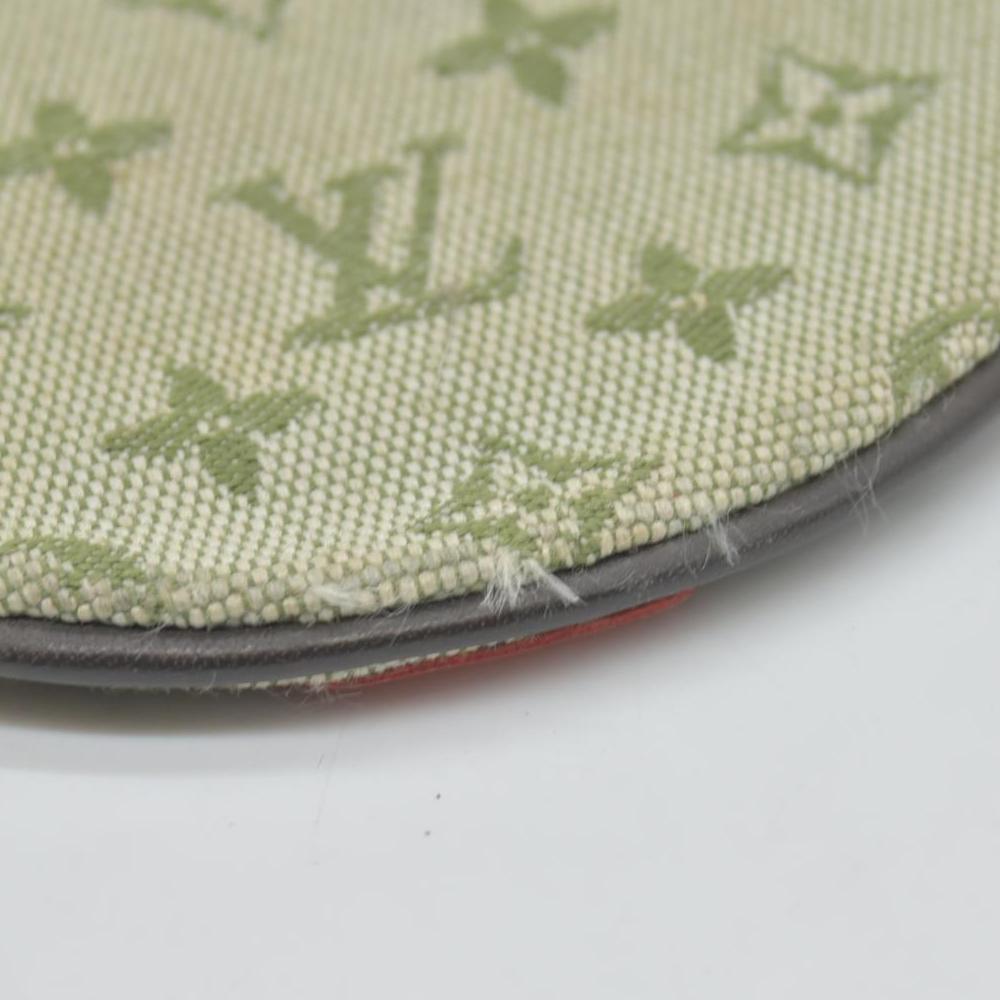 $390 2002 Louis Vuitton  LV Monogram Round Coin Purse CONSIGNMENT
