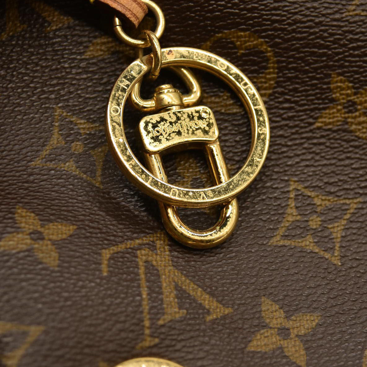 Louis Vuitton  Monogram Artsy MM AR1120