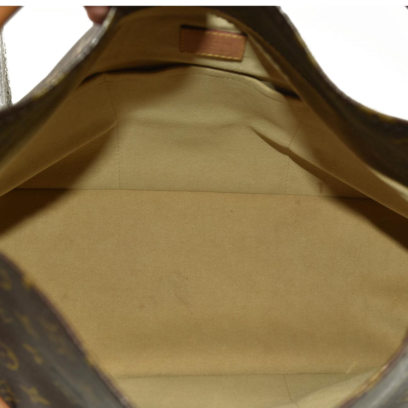 Louis Vuitton  Monogram Artsy MM AR1120