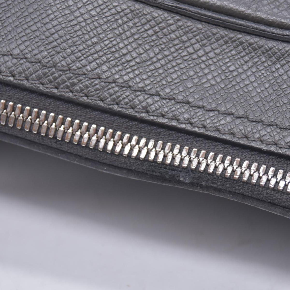 $2340 Louis Vuitton  Taiga Leather Porte-Documents CONSIGNMENT