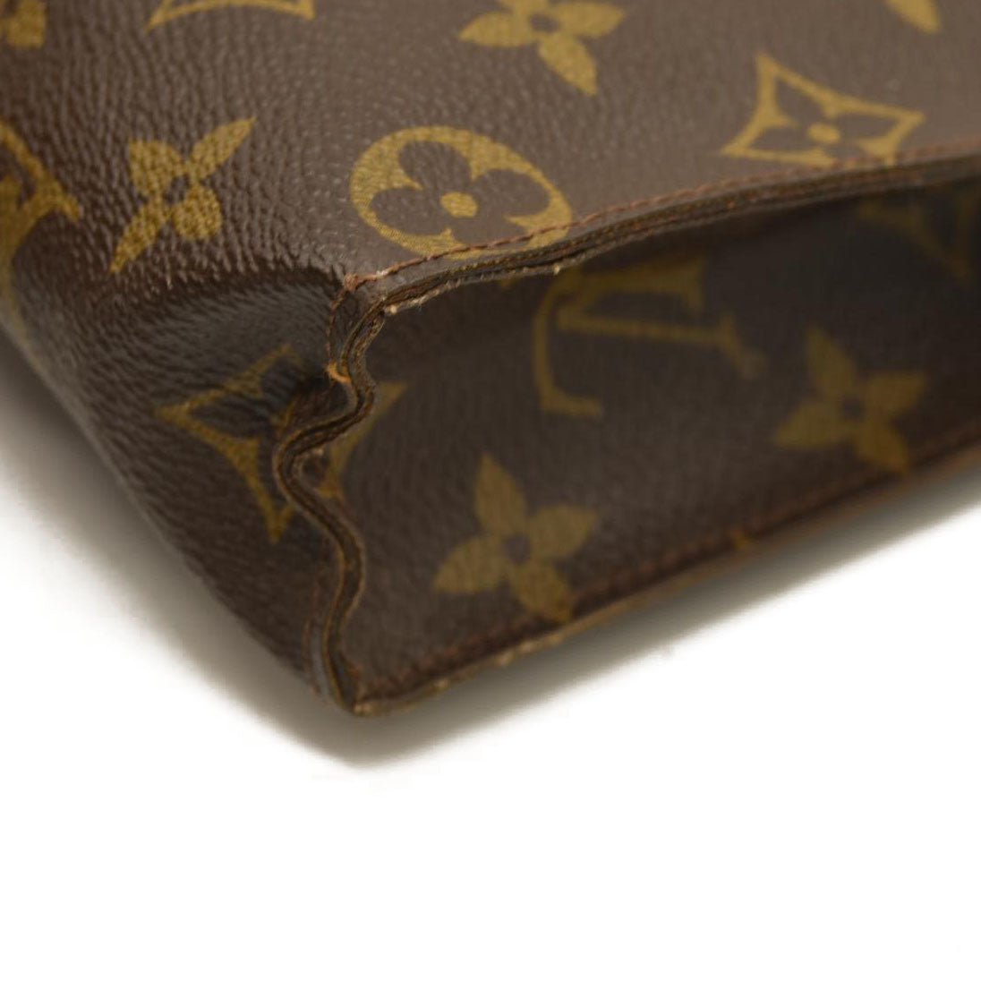 Louis Vuitton  Monogram Toiletry Pouch 26 8903AN
