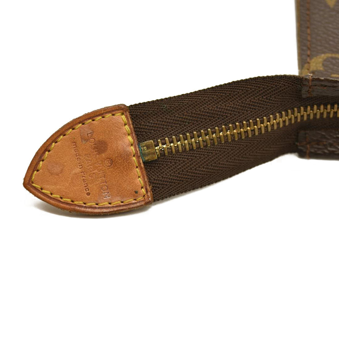 Louis Vuitton  Monogram Toiletry Pouch 26 8903AN