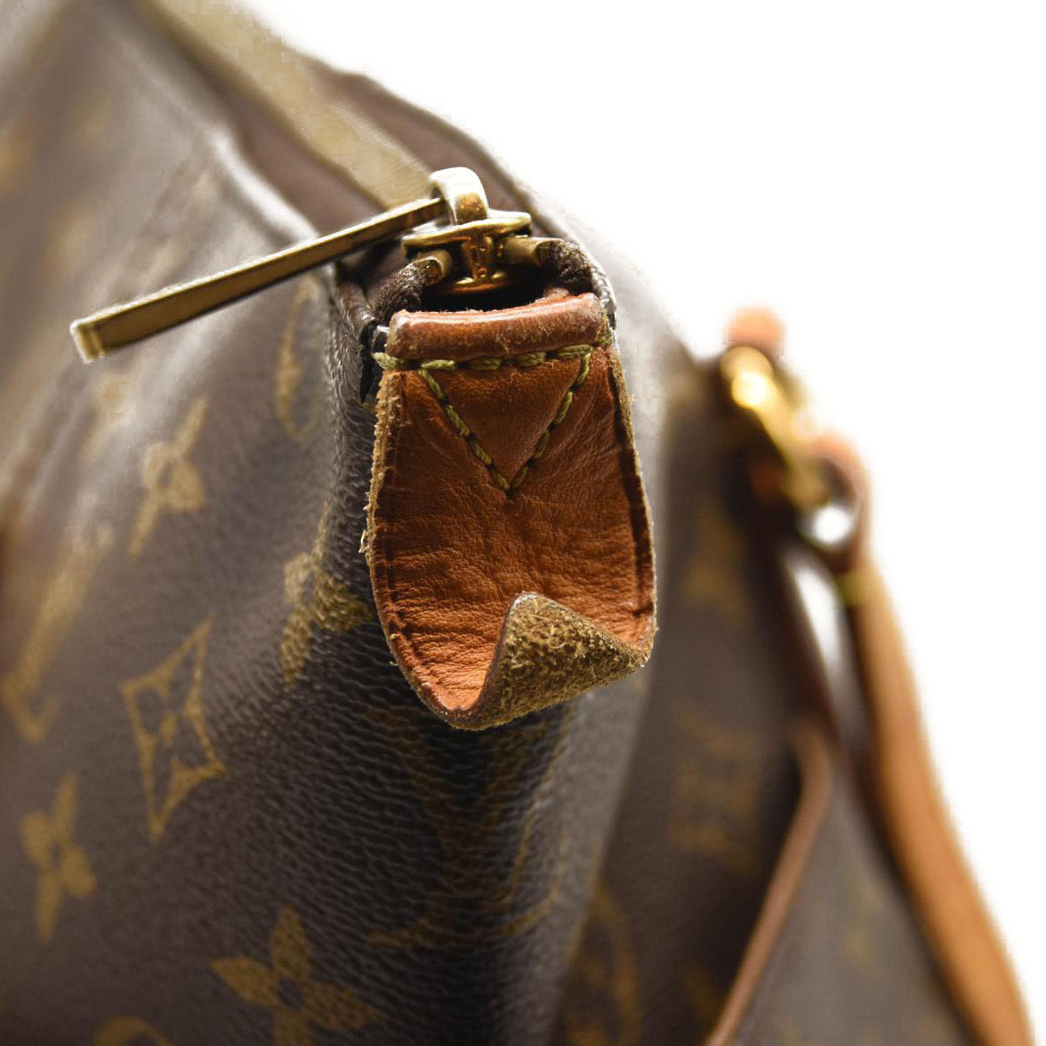 LOUIS VUITTON Monogram Totally MM