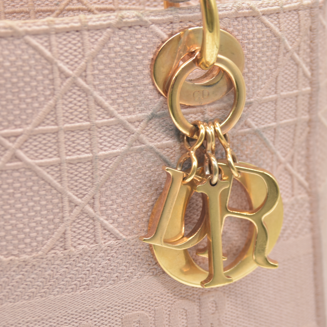$4500 Christian Dior Canvas Embroidered Cannage Medium Lady D-Lite Pink