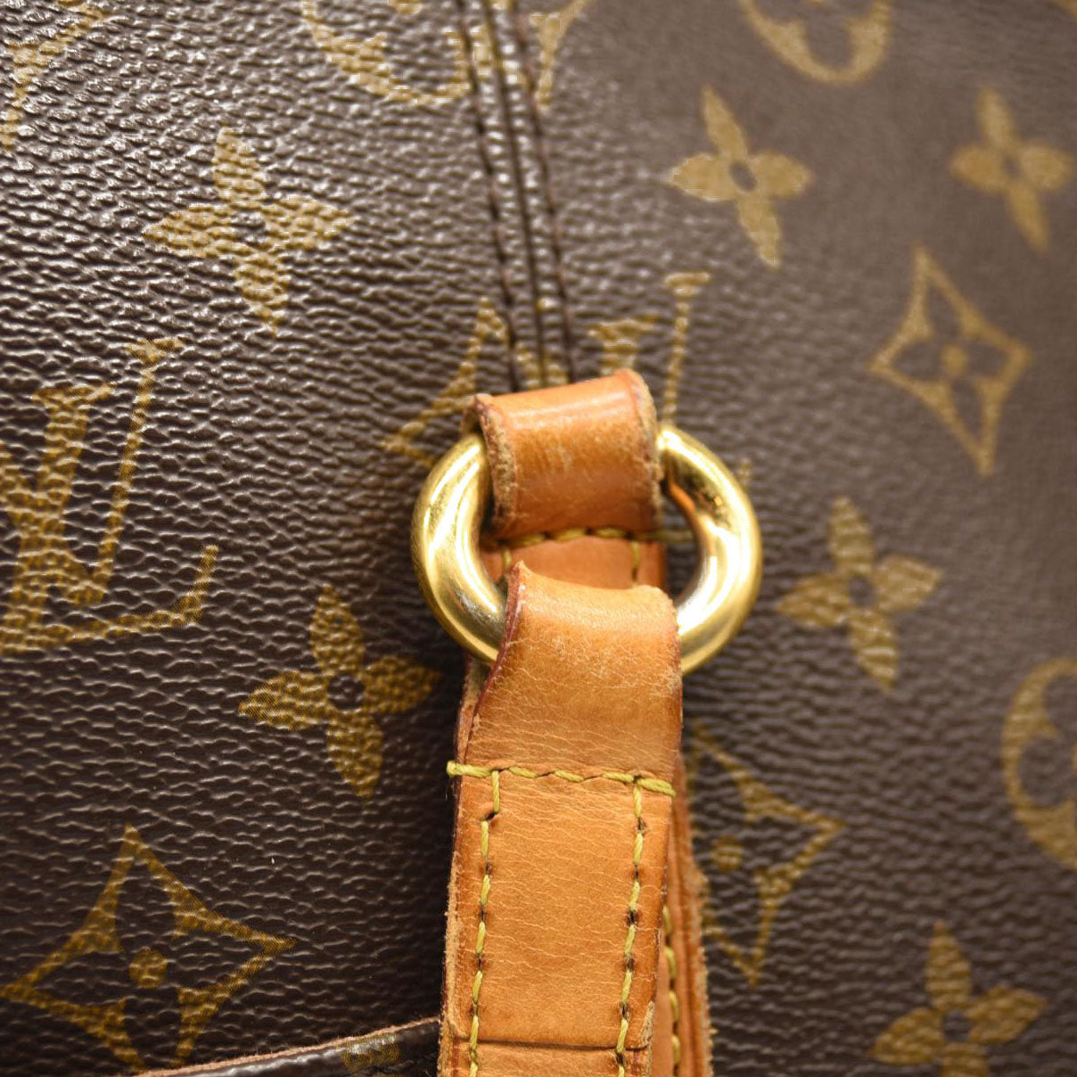 LOUIS VUITTON Monogram Totally MM
