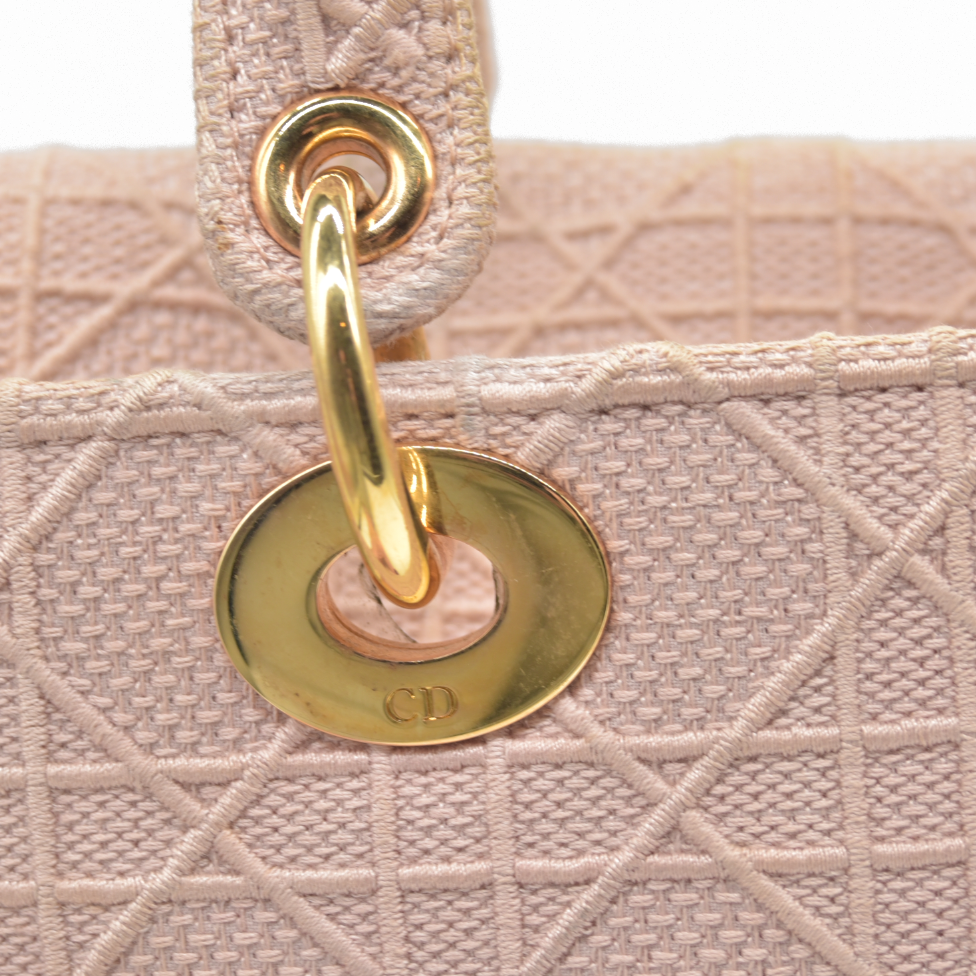 $4500 Christian Dior Canvas Embroidered Cannage Medium Lady D-Lite Pink