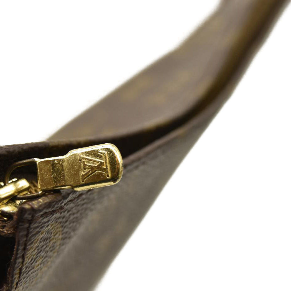 Louis Vuitton  Monogram Toiletry Pouch 26 **1904