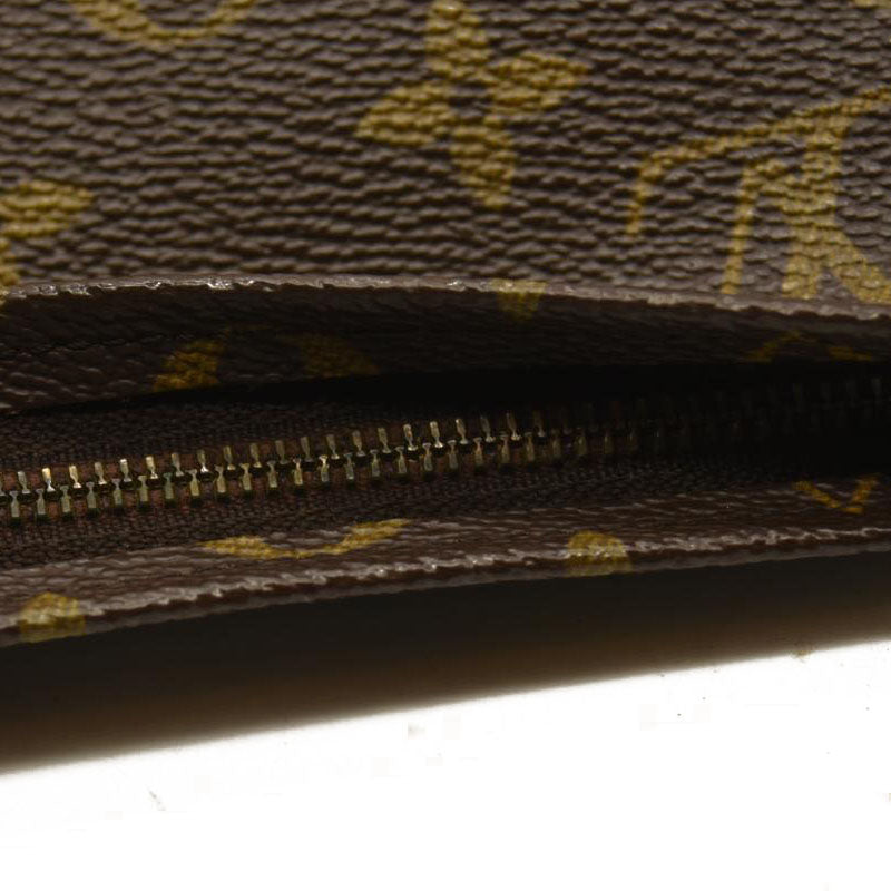 Louis Vuitton  Monogram Toiletry Pouch 26 851