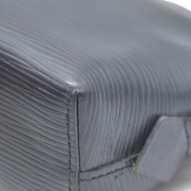 AUCTION $600 Louis Vuitton Epi Pochette Cosmetics Leather Pouch Black