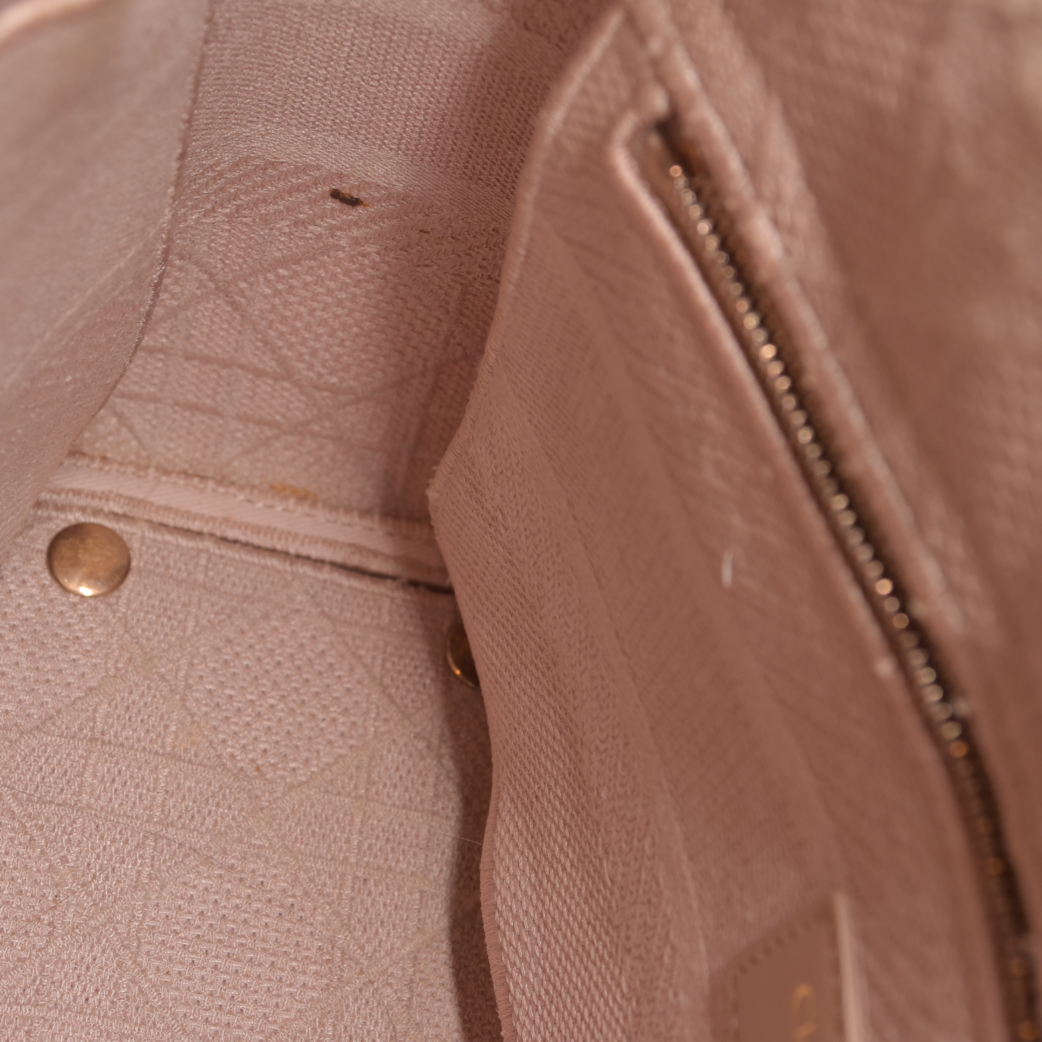 $4500 Christian Dior Canvas Embroidered Cannage Medium Lady D-Lite Pink