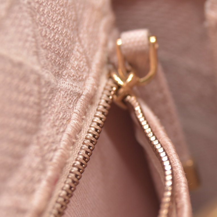 $4500 Christian Dior Canvas Embroidered Cannage Medium Lady D-Lite Pink