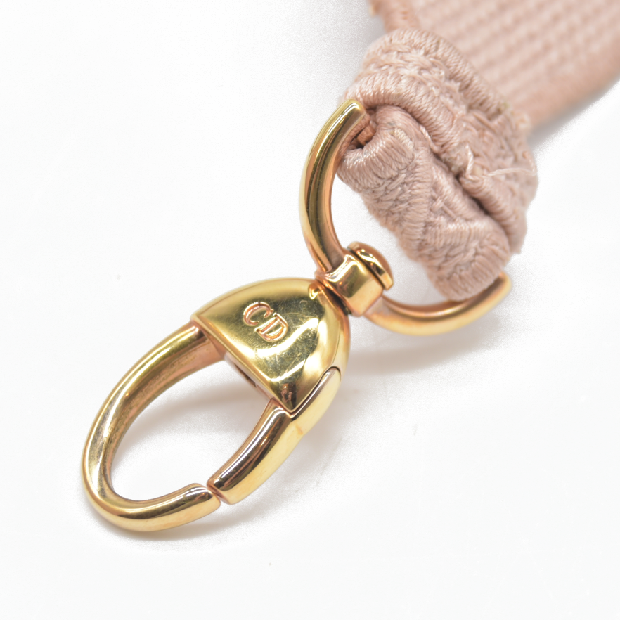 $4500 Christian Dior Canvas Embroidered Cannage Medium Lady D-Lite Pink
