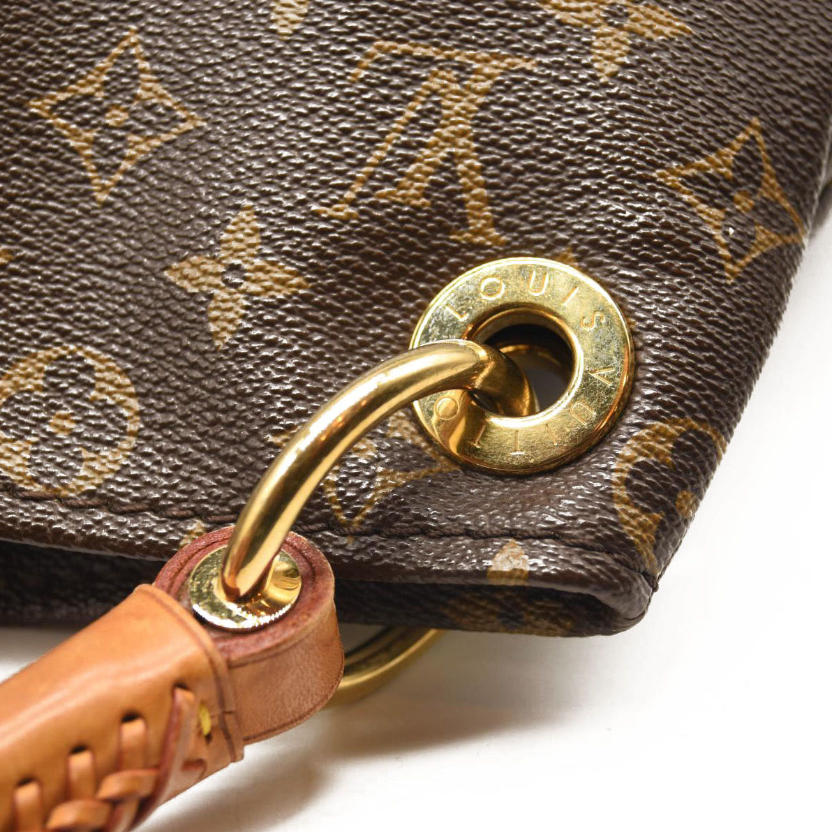 LOUIS VUITTON Monogram Artsy MM