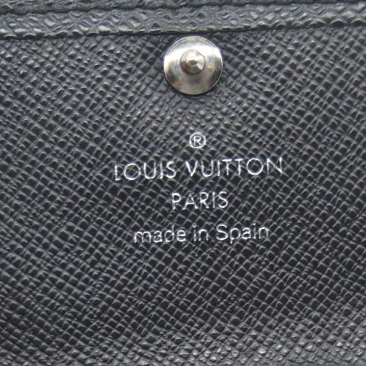 $295 LOUIS VUITTON Taiga 4 Key Multicles Key Holder Black CONSIGNMENT