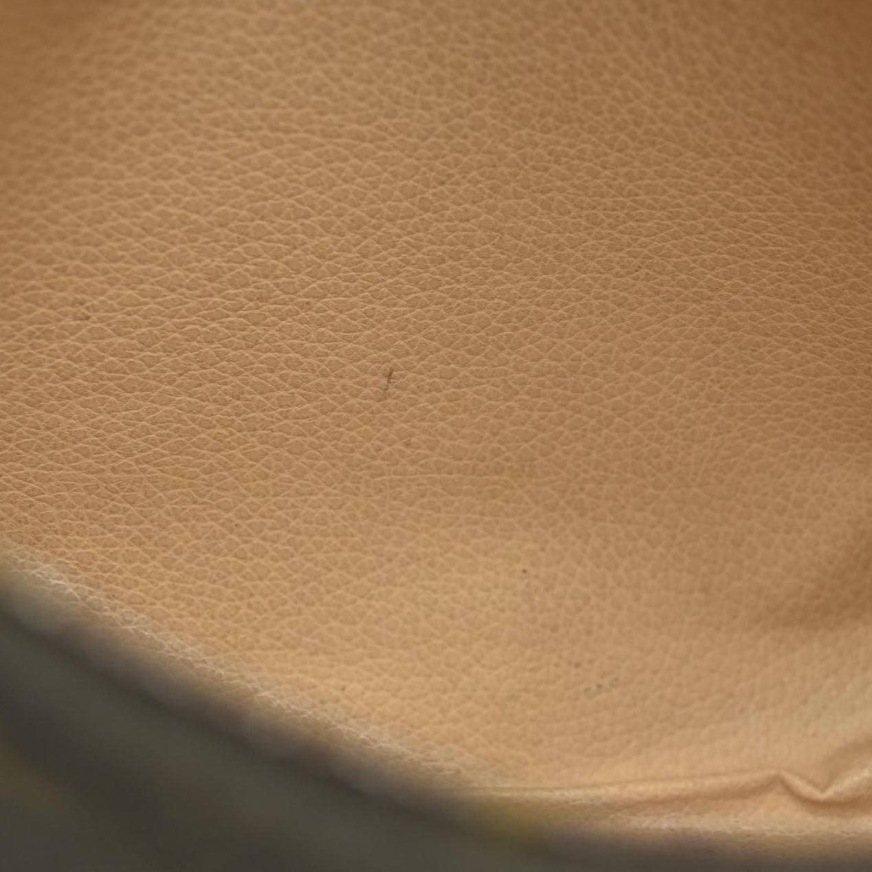 Louis Vuitton  Monogram Toiletry Pouch 26 TH8911