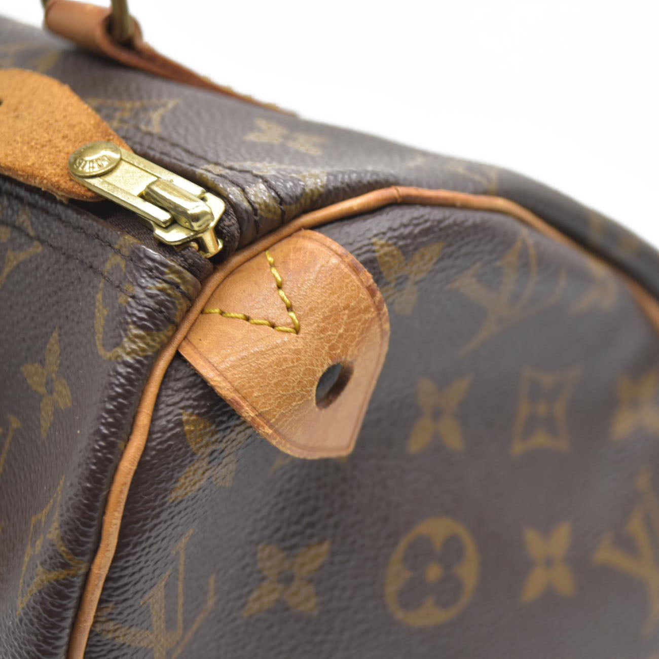 AUCTION $1550 Louis Vuitton  Monogram Speedy 25 VI0934