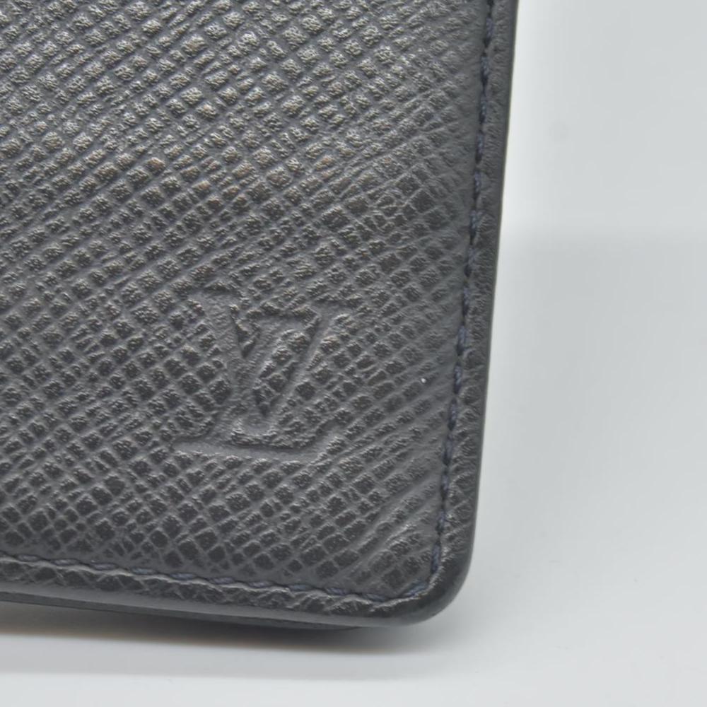 $665 2004 Louis Vuitton Taiga Mens Billfold Wallet with 3 Flaps CONSIGNMENT CA1014