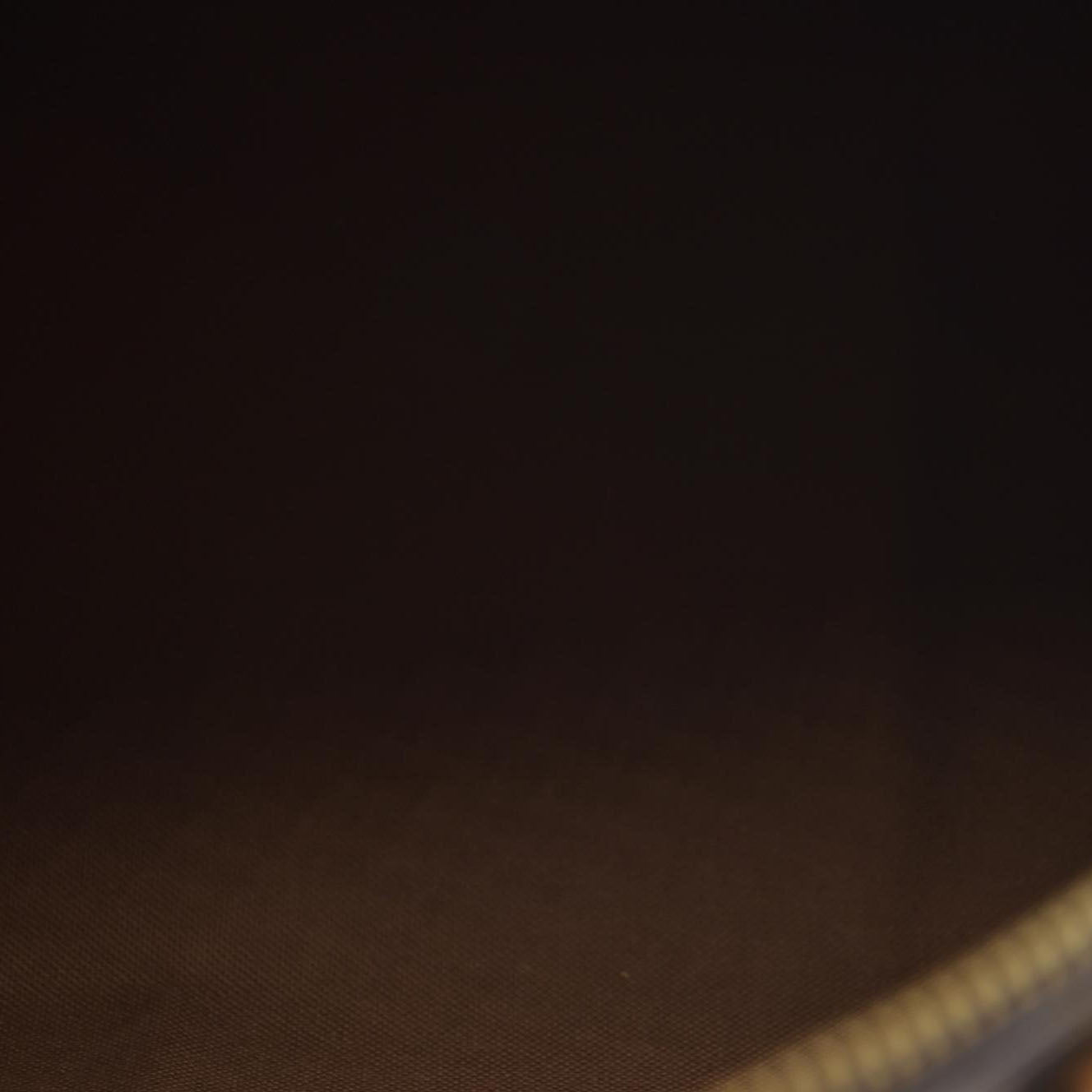 AUCTION $1550 Louis Vuitton  Monogram Speedy 25 VI0934