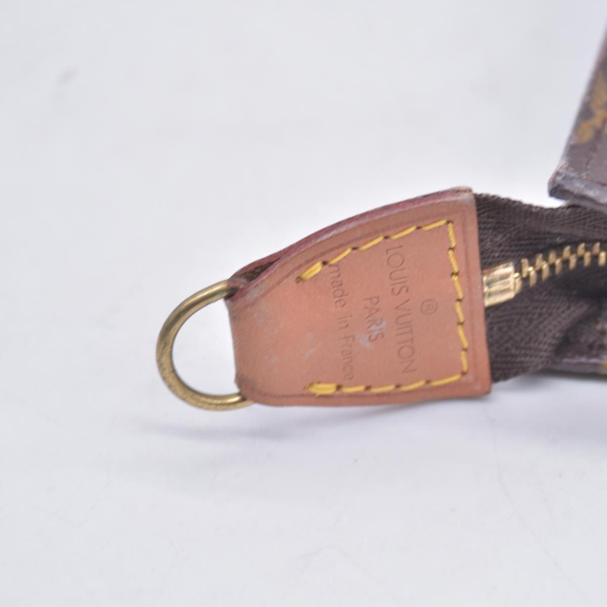 $590 LOUIS VUITTON Monogram Bucket 27 Pouch