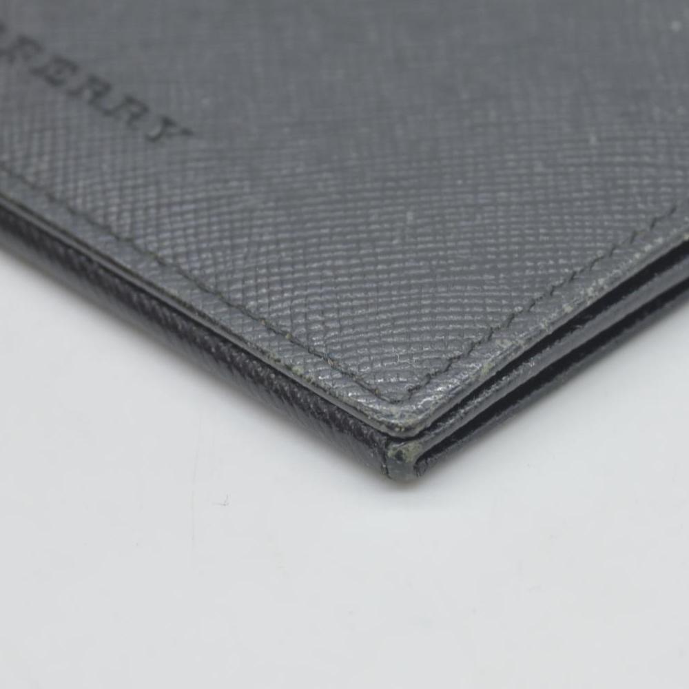 $415 Burberry Bi-Fold Wallet in Black Leather CONSIGNMENT