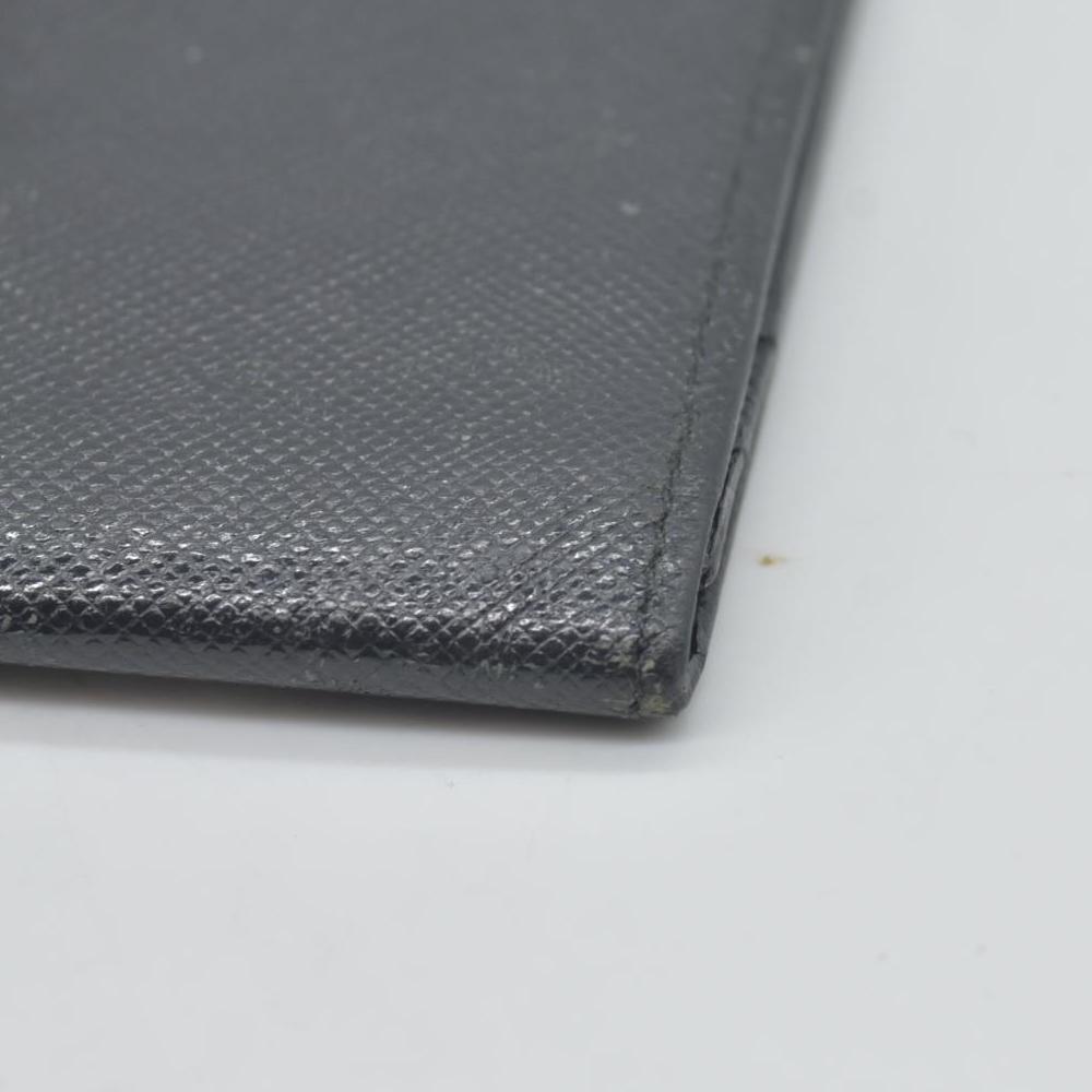 $415 Burberry Bi-Fold Wallet in Black Leather CONSIGNMENT